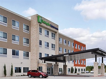 Holiday Inn Express & Suites Lee’s Summit – Kansas City, an IHG Hotel