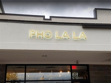 Pho La La